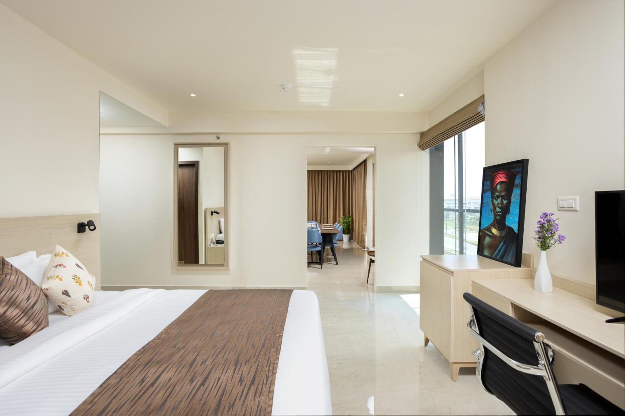 Presidency Airport Hotel Kochi Esterno foto